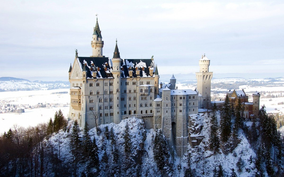 neuschwanstein castle bavaria fortress schloss scenery disney landscape 890710