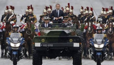 macron 2865 1
